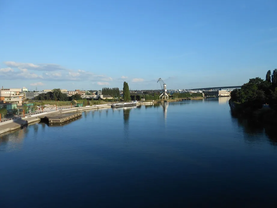 Vilvoorde - Vista del canal Bruselas-Marítimo desde puente en Vilvoorde